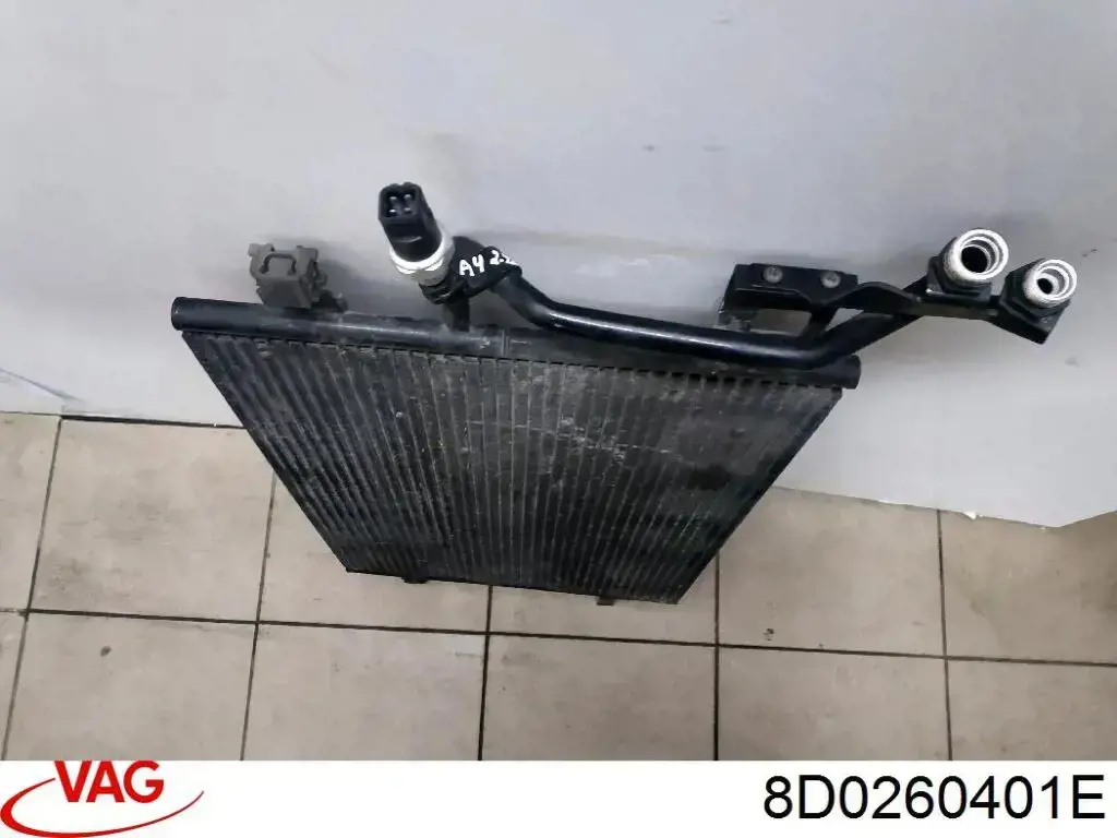 Купити 8D0260401E VAG Радіатор системи охолодження кондиціонера