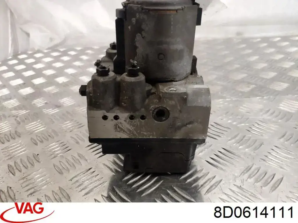 Блок АБС гідравлічний VAG 8D0614111 ціна, від 12.23 USD