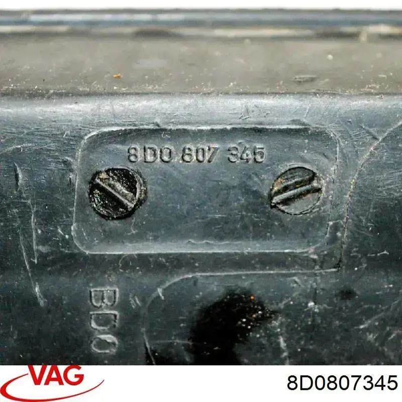 Купити 8D0807345 VAG Решітка переднього бампера, ліва