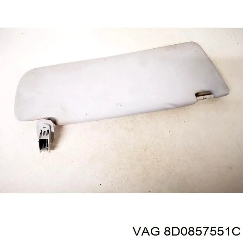 8D0857551C VAG Козирок протисонячний
