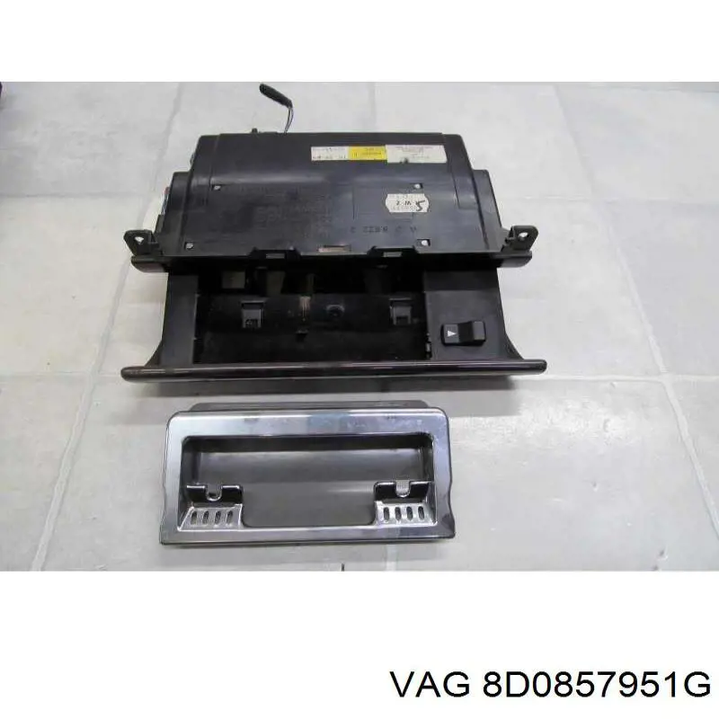 Попільничка центральної консолі VAG 8D0857951G ціна, від 14.89 USD