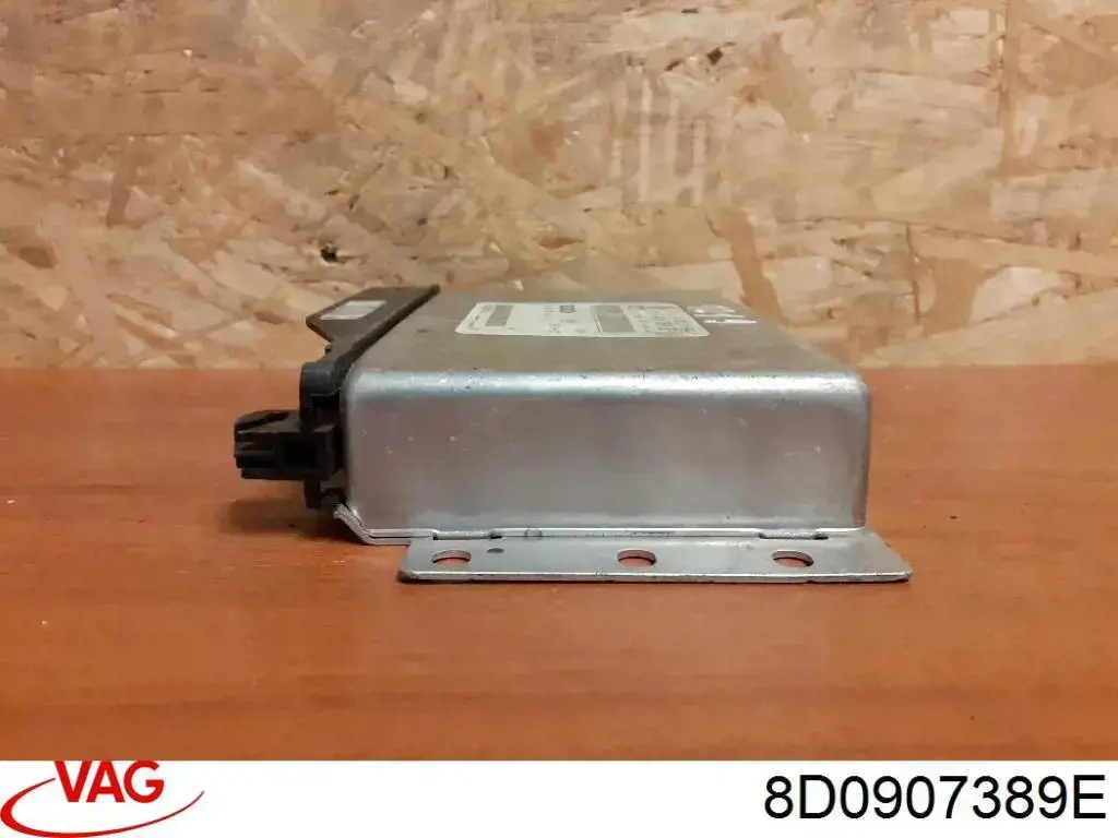 Блок керування ESP VAG 8D0907389E ціна, від 12.65 USD