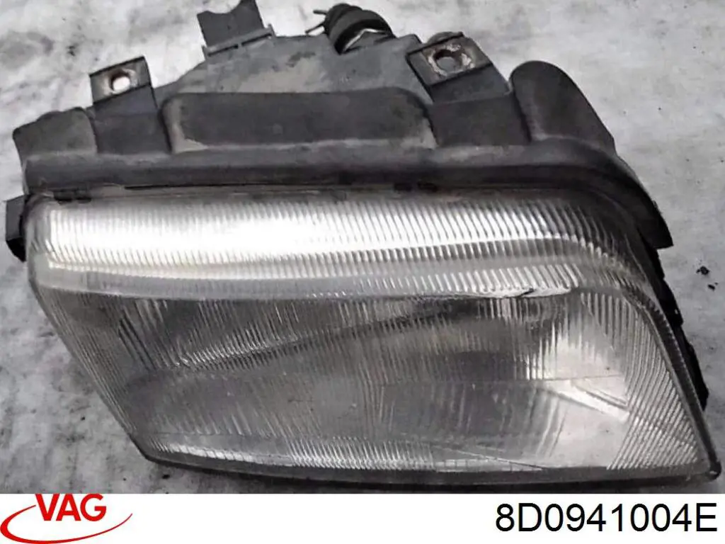 Основна фара - вставка VAG 8D0941004E ціна, від 37.96 USD