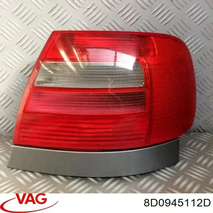 Задні ліхтарі VAG 8D0945112D ціна, від 44.86 USD