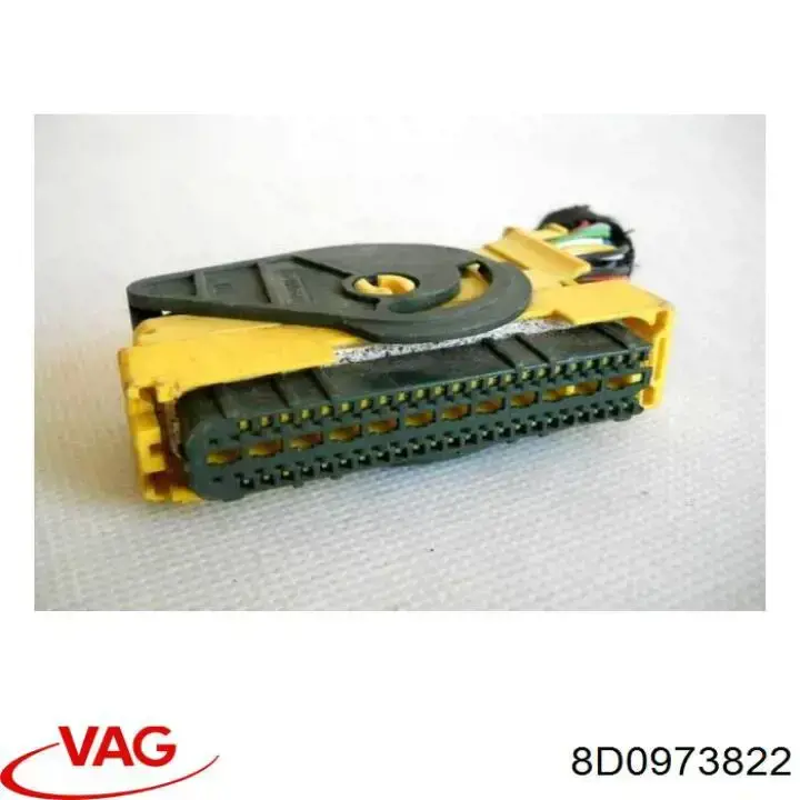 Роз'єм (фішка) генератора 8D0973822 VAG