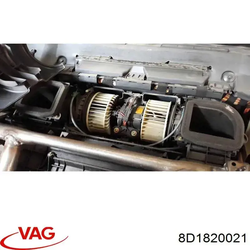 Моторчик пічки VAG 8D1820021
