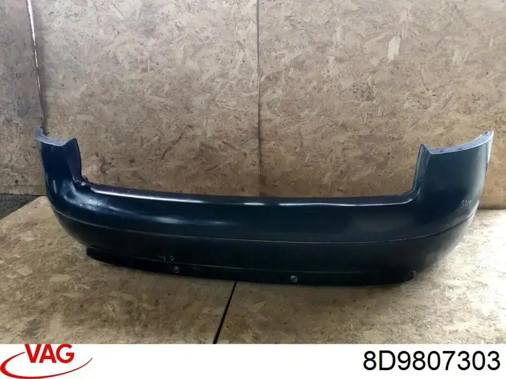 Купити 8D9807303 VAG Задній бампер