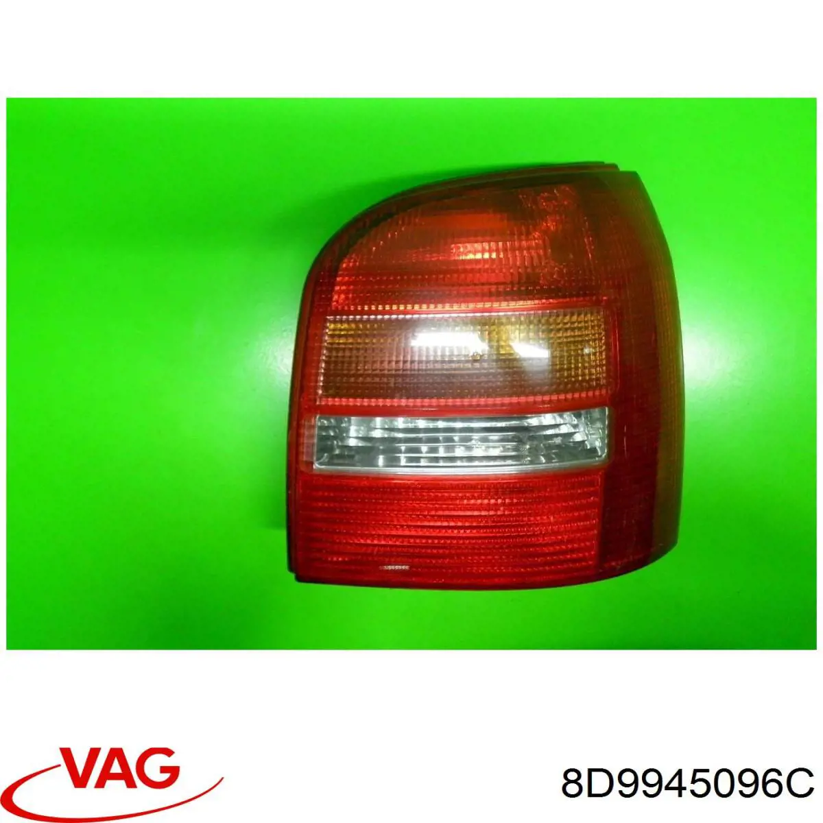 8D9945096C VAG Ліхтар задній правий