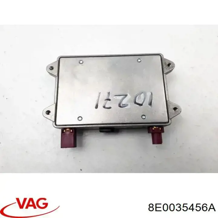 8E0035456A VAG Підсилювач сигналу антени