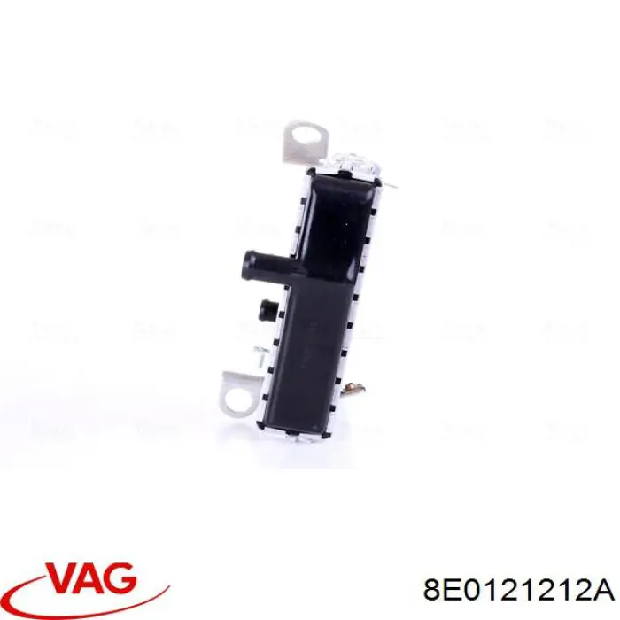 8E0121212A VAG Радіатор охолодження двигуна, правий