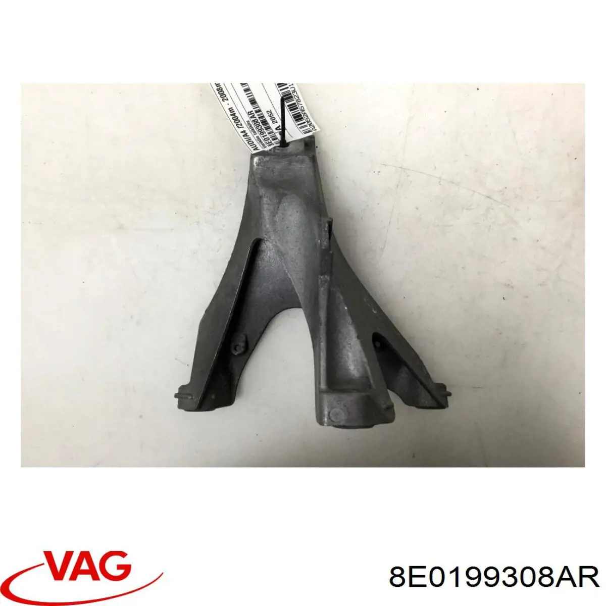 Кронштейн подушки (опори) двигуна, правої VAG 8E0199308AR ціна, від 7.53 USD