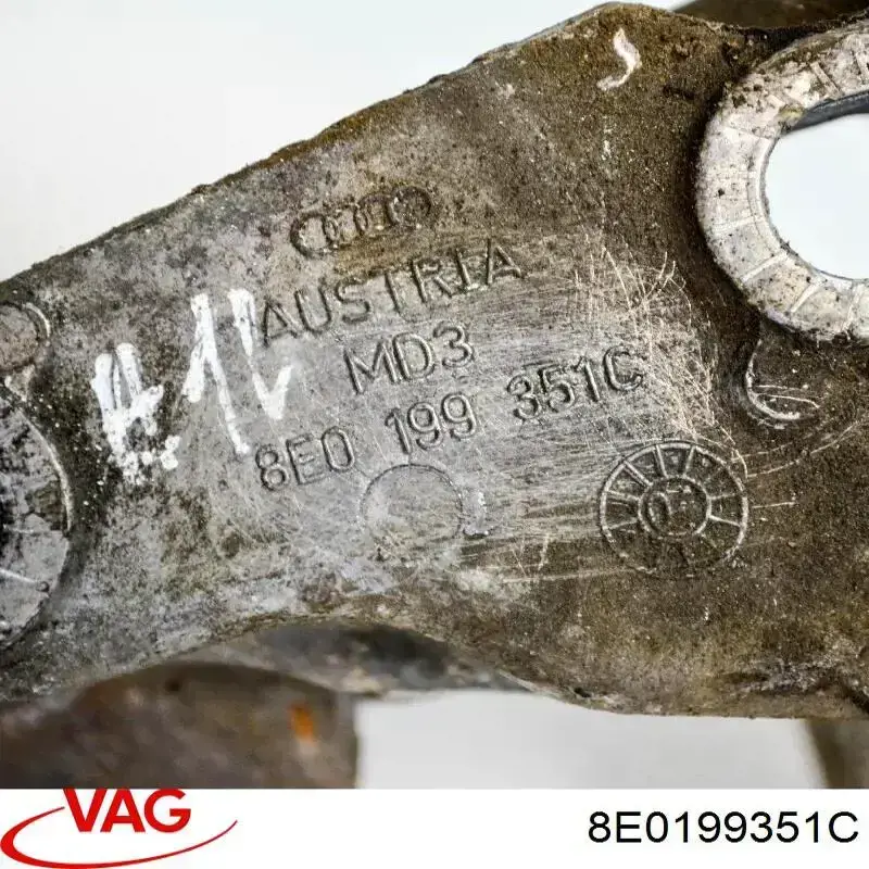 Кронштейн подушки (опори) двигуна, лівої VAG 8E0199351C ціна, від 10.14 USD