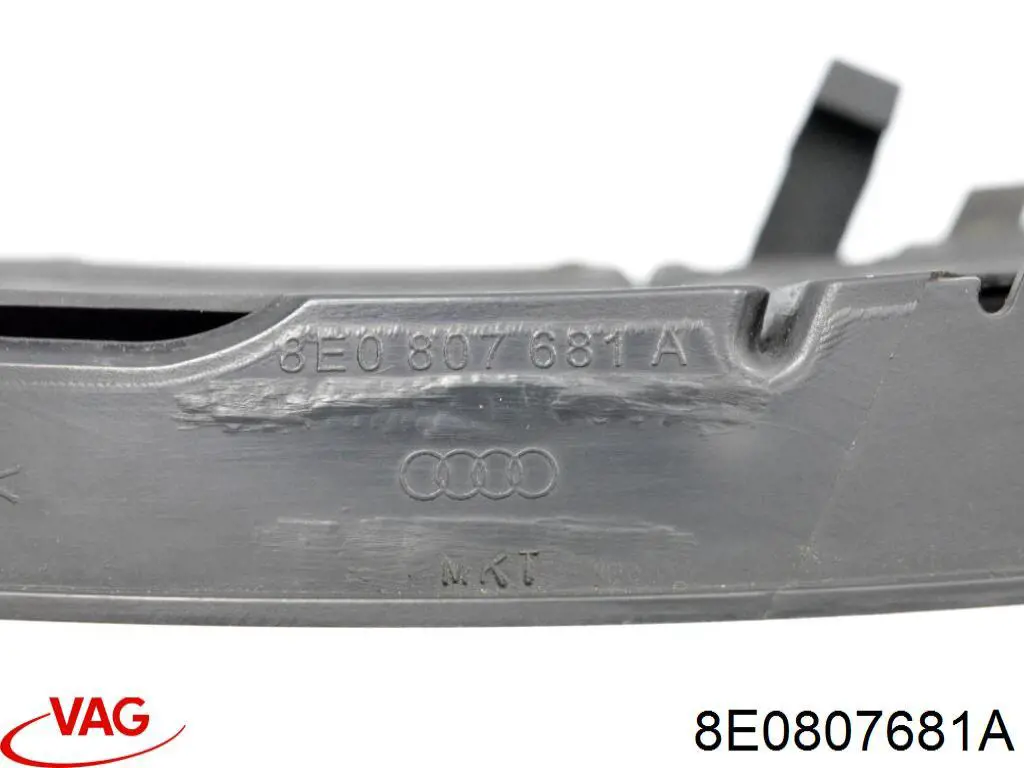 Решітка переднього бампера, ліва VAG 8E0807681A ціна, від 5.78 USD