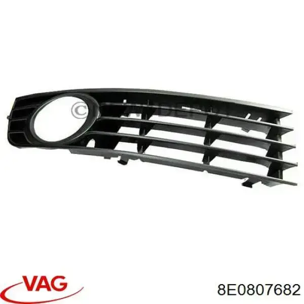 Купити 8E0807682 VAG Решітка переднього бампера, права