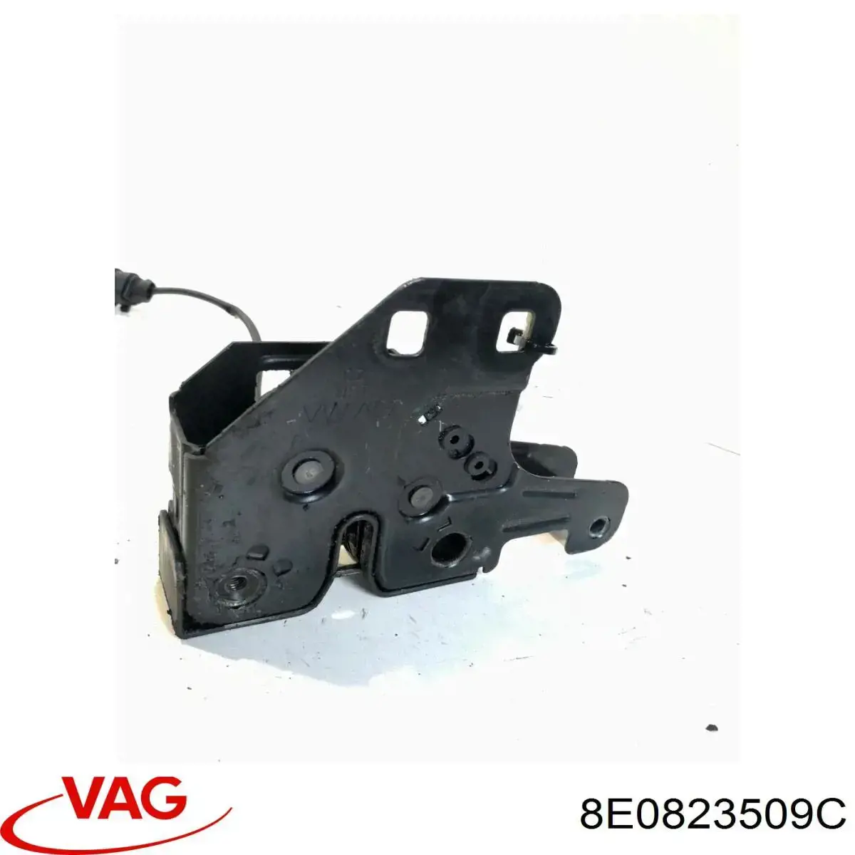 Замок капота 8E0823509C VAG