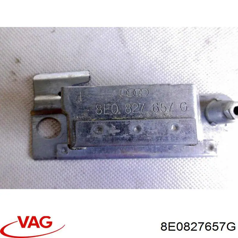  VAG 8E0827657G ціна, від 2.26 USD