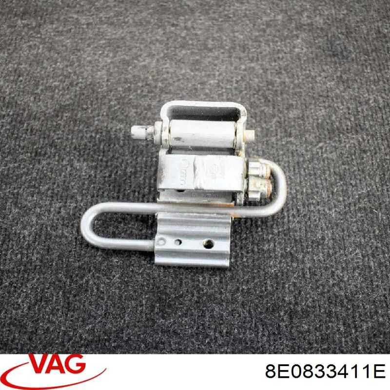 Завіса дверей задніх лівих VAG 8E0833411E ціна, від 4.40 USD