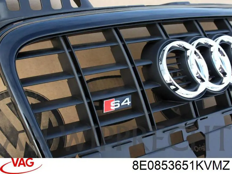 8E0853651KVMZ VAG Решітка радіатора