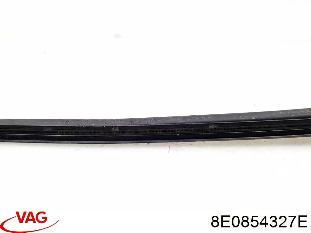 Захисна накладка переднього скла ліва VAG 8E0854327E ціна, від 7.60 USD