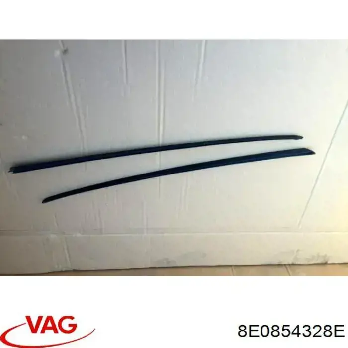 Молдинг лобового скла, правий VAG 8E0854328E ціна, від 8.89 USD