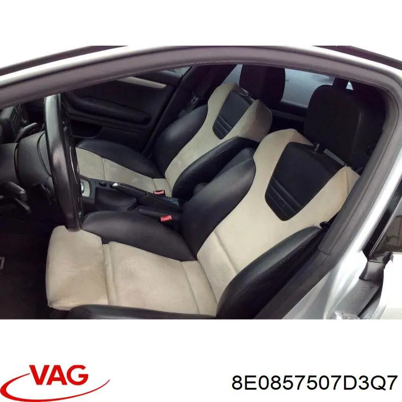 Накладка лівого дзеркала заднього виду VAG 8E0857507D3Q7