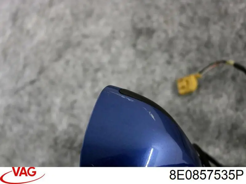 8E0857535P VAG Дзеркальний елемент лівий