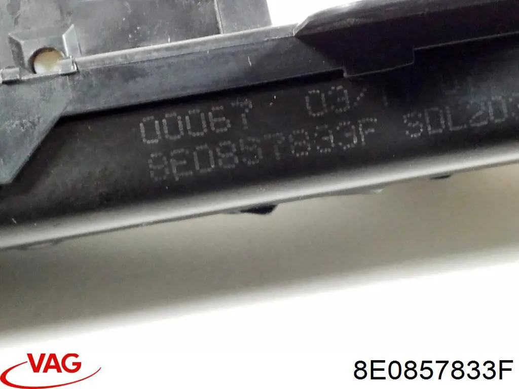 Купити 8E0857833F VAG 