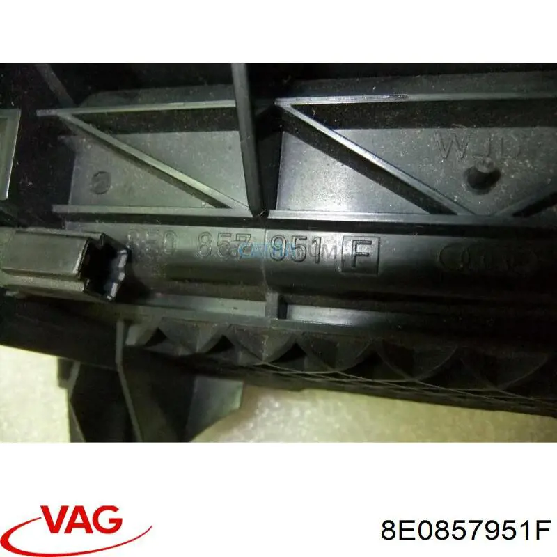Купити 8E0857951F VAG 