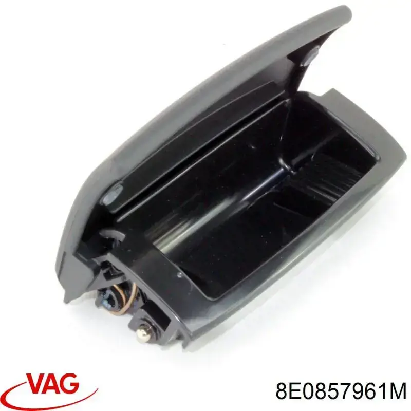 8E0857961M VAG Попільничка