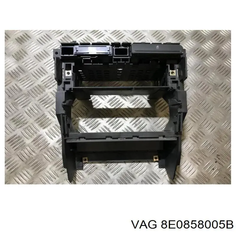 8E0858005B VAG 