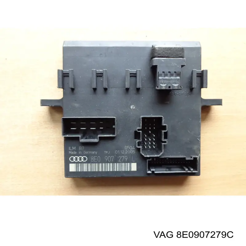  8E0907279C VAG