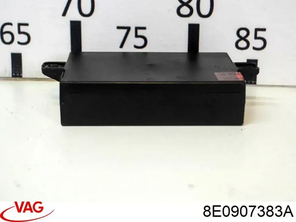 Блок керування фаркопом VAG 8E0907383A ціна, від 23.73 USD