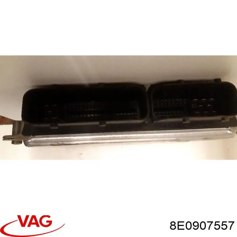 Електронний блок керування двигуном 8E0907557 VAG
