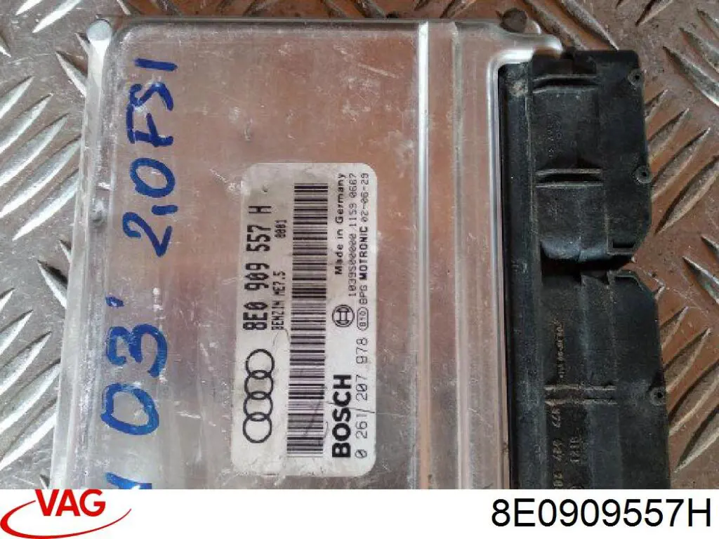 Електронний блок керування двигуном 8E0909557H VAG