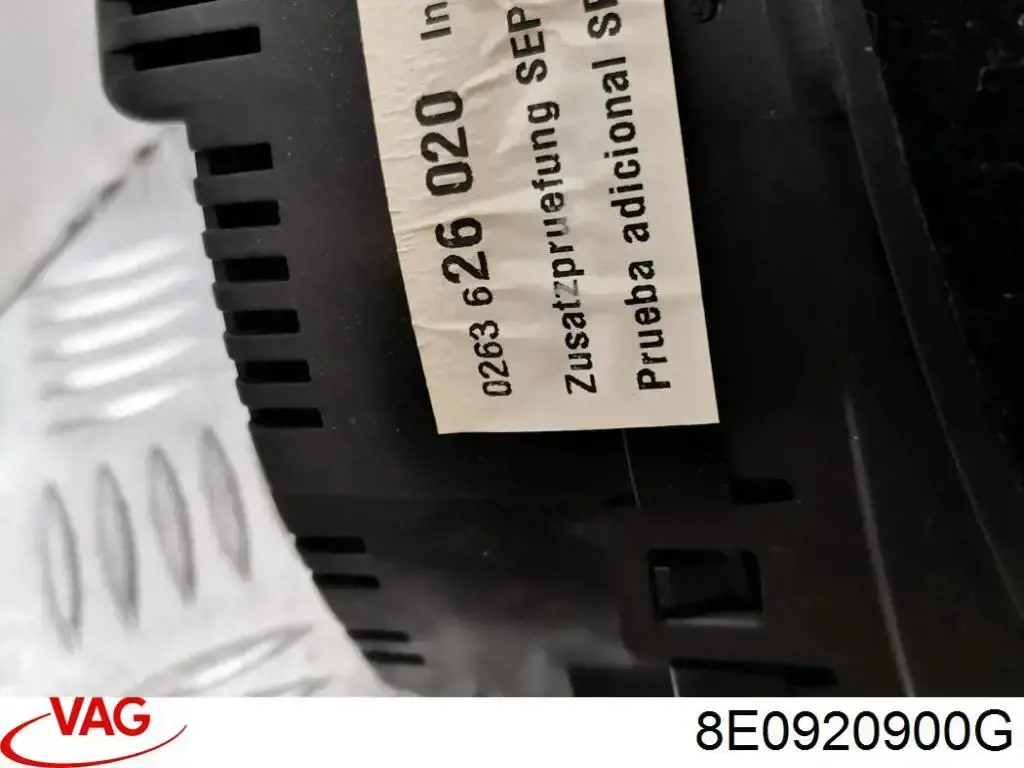 Купити 8E0920900G VAG Спідометр