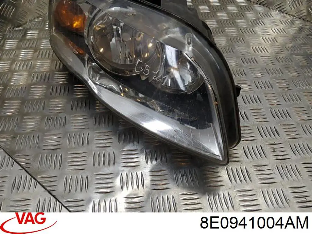 Фара передня права VAG 8E0941004AM ціна, від 112.61 USD