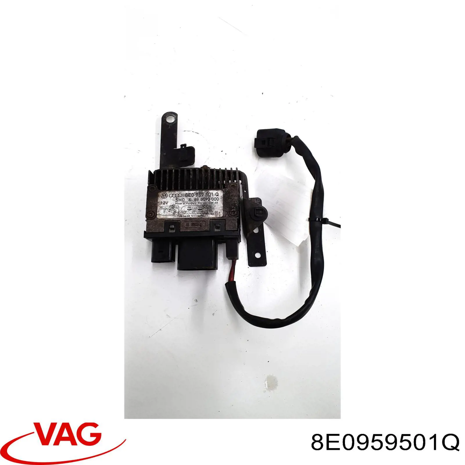 Купити 8E0959501Q VAG 