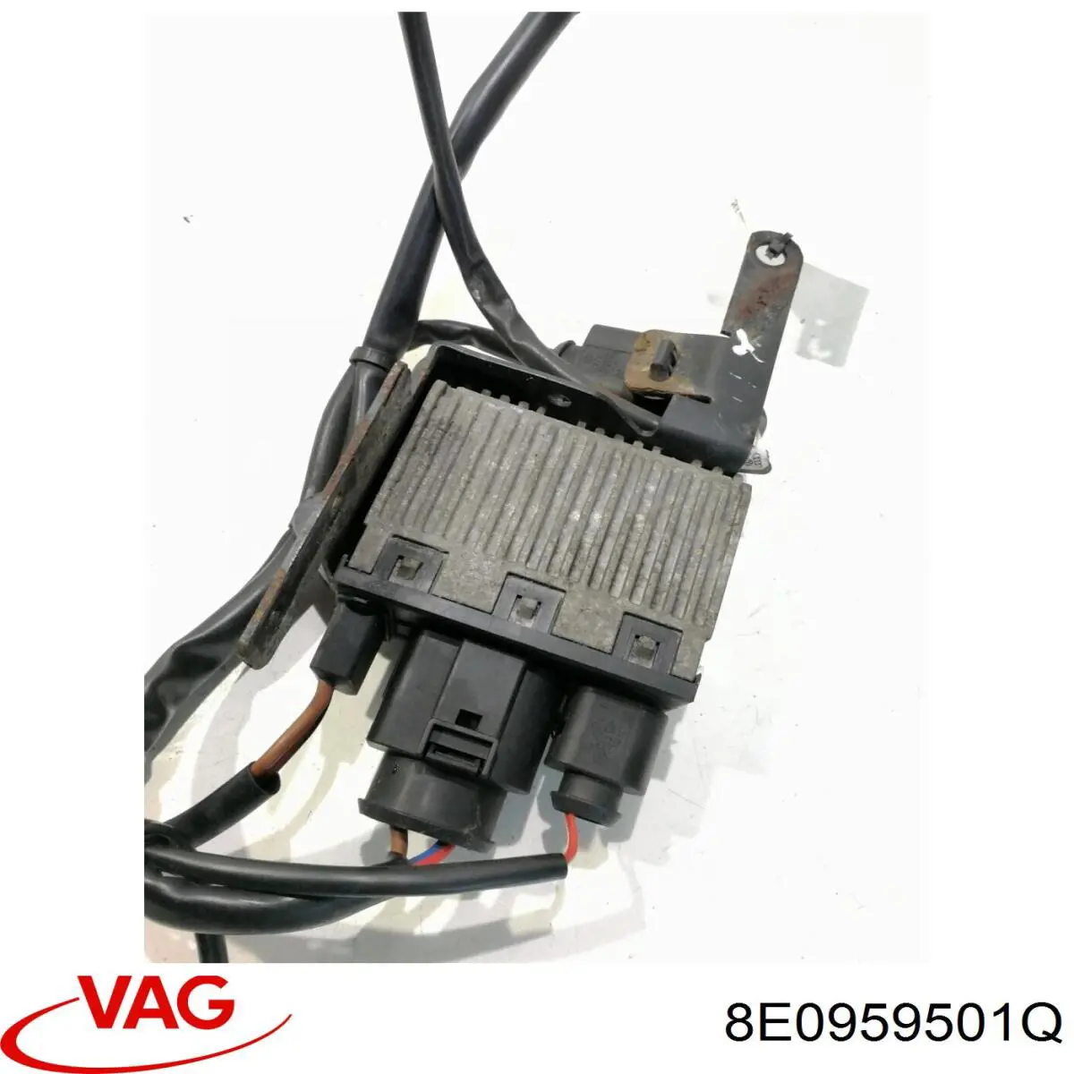  VAG 8E0959501Q ціна, від 126.69 USD