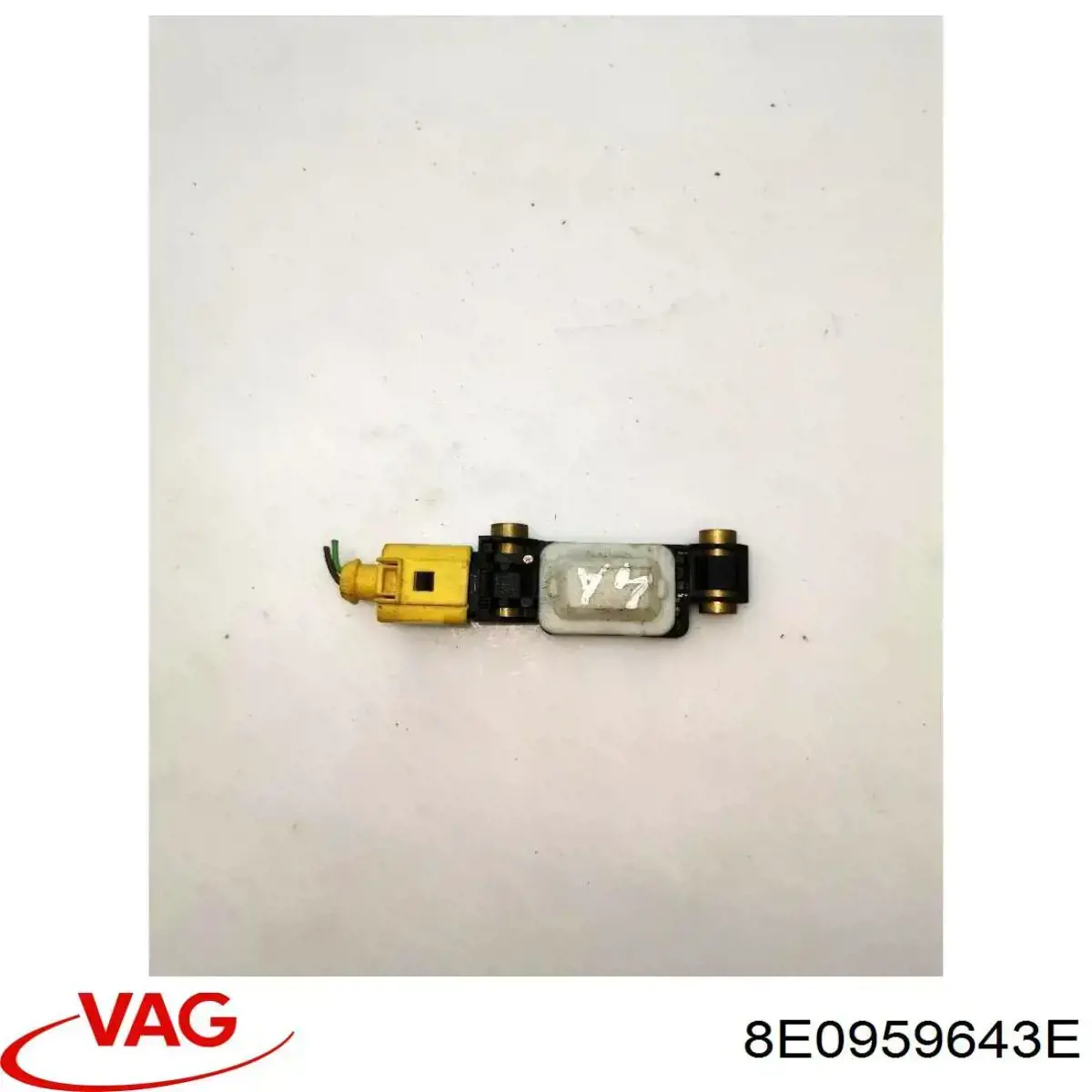 Датчик удару 8E0959643E VAG
