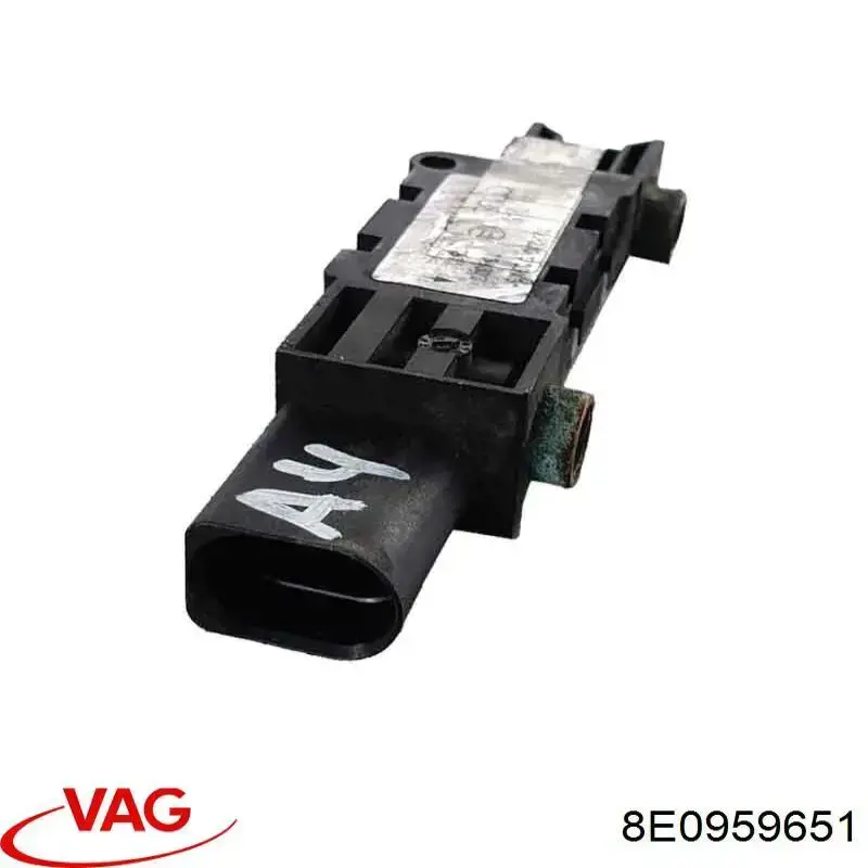Купити 8E0959651 VAG Датчик Айрбег передній