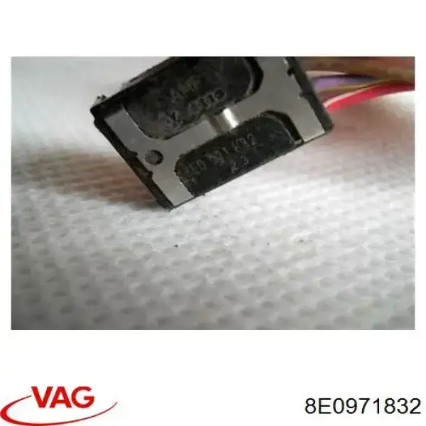  VAG 8E0971832 ціна, від 2.79 USD