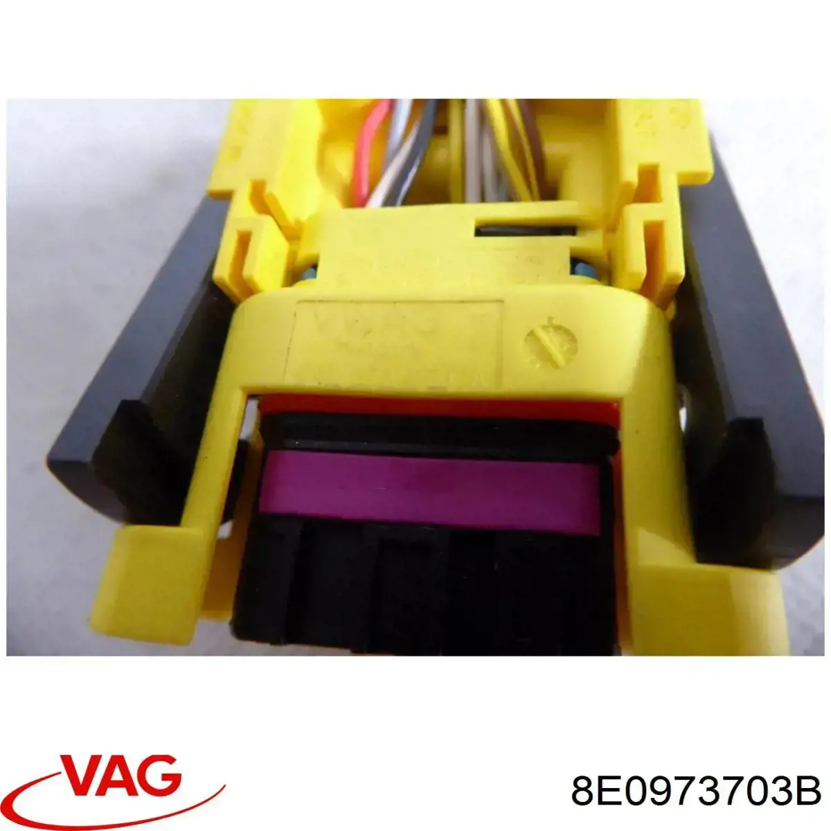  VAG 8E0973703B ціна, від 2.37 USD