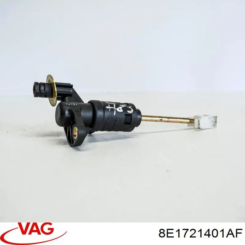 8E1721401AF VAG Циліндр зчеплення, головний