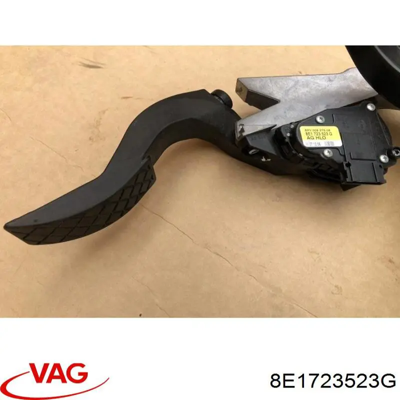 Підаль газу VAG 8E1723523G ціна, від 25.91 USD