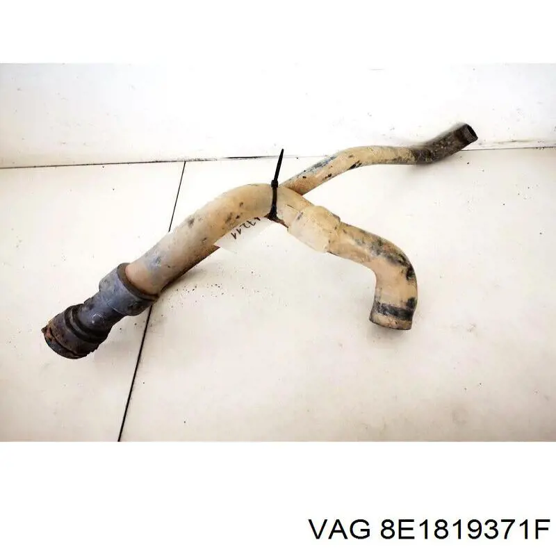 Купити 8E1819371M VAG 