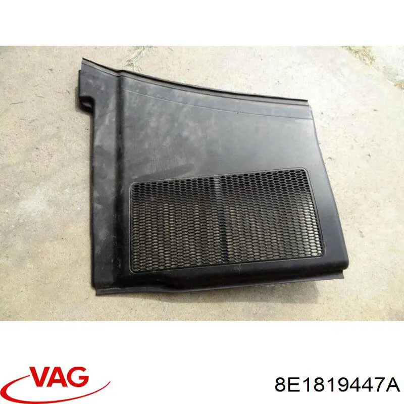 Купити 8E1819447A VAG Водостік лобового скла, жабо
