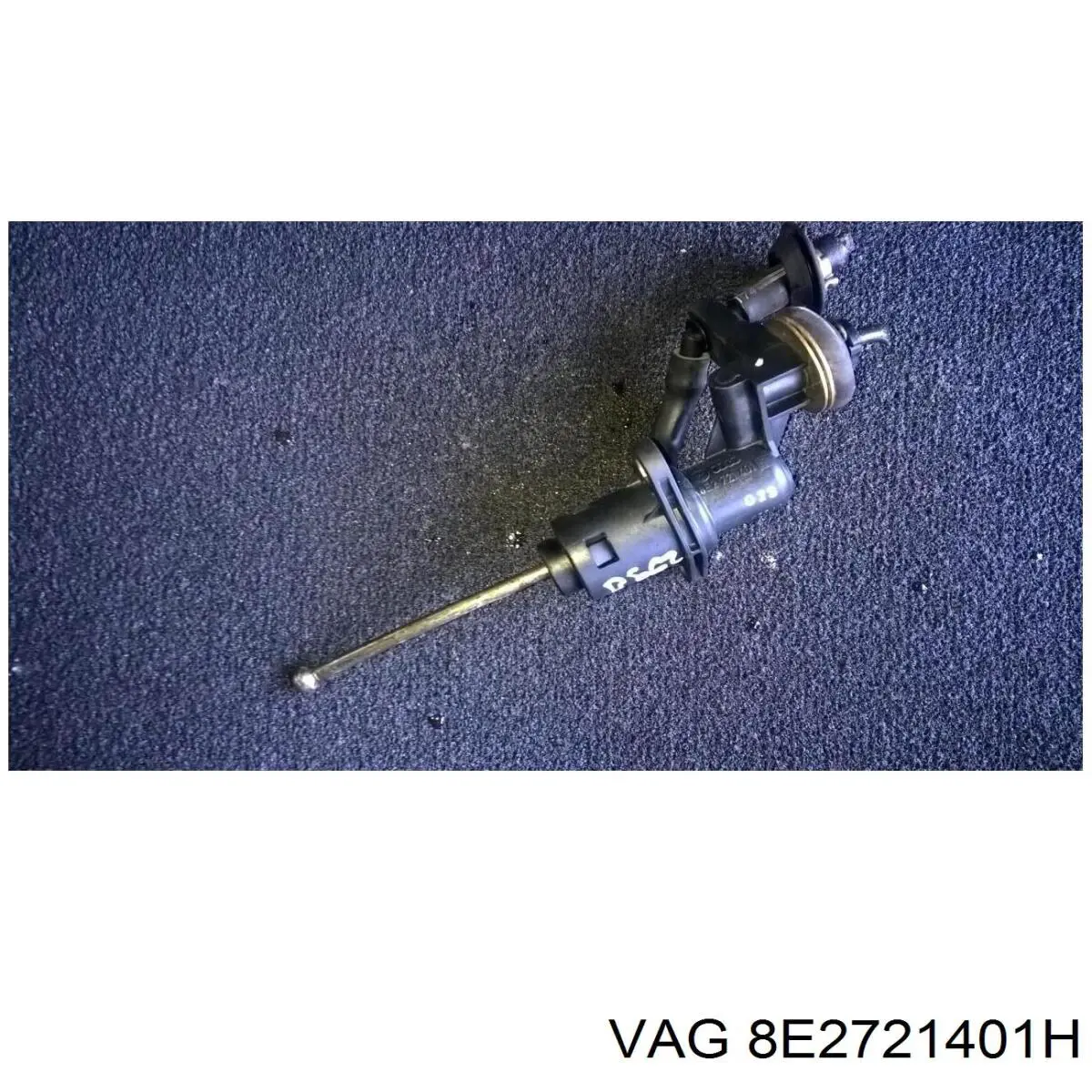 8E2721401M VAG Циліндр зчеплення, головний