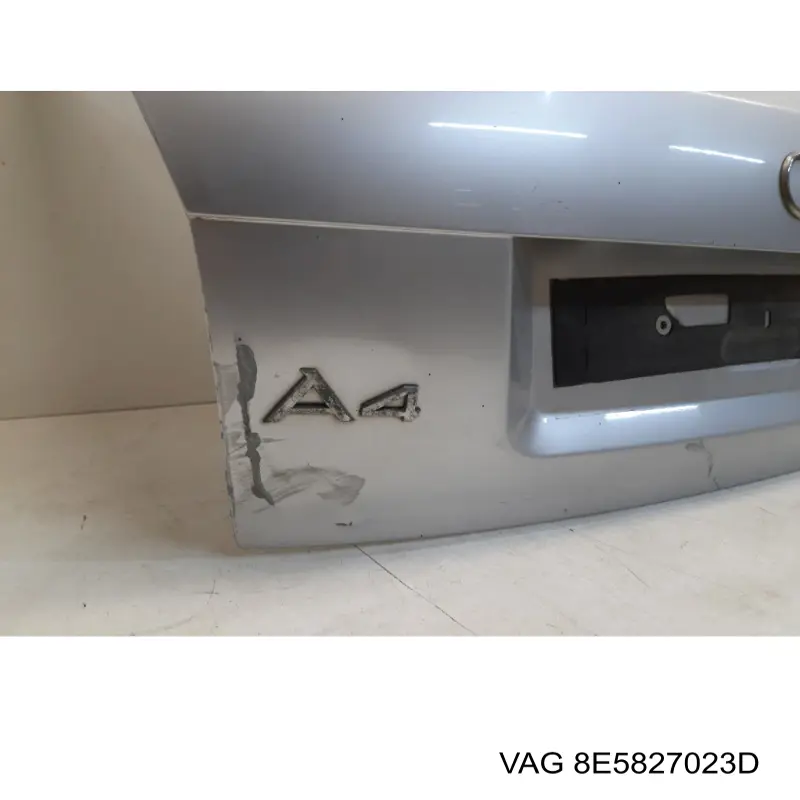 8E5827023D VAG кришка багажника