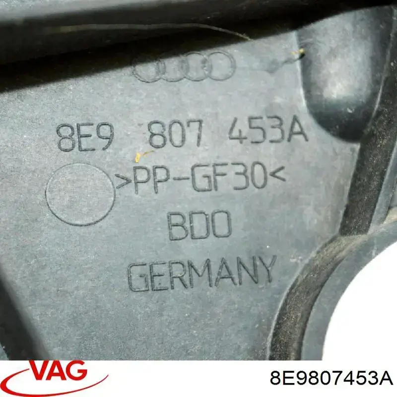 8E9807453A VAG Напрямна заднього бампера, ліва