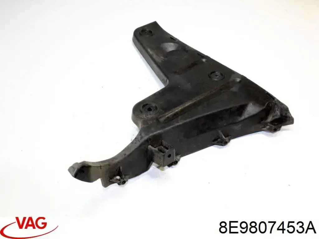 Купити 8E9807453A VAG Направляюча заднього бампера, ліва